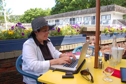 judy-anchorage-notl_6 Blogging from the patio at The Anchorage restaurant and motel in Niagara-on-the-Lake