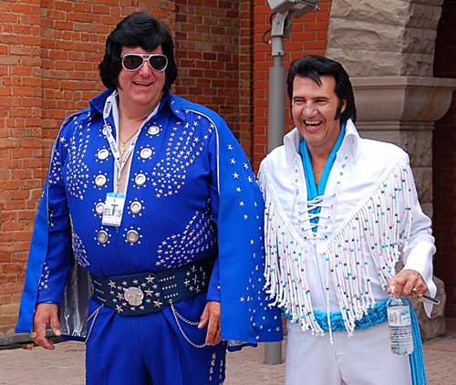 two-elvis I'm sure that I saw Elvis in Collingwood that day.